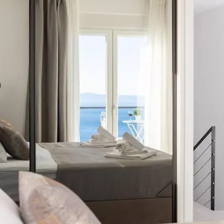Modern Maris - With Heated Pool & Sea View