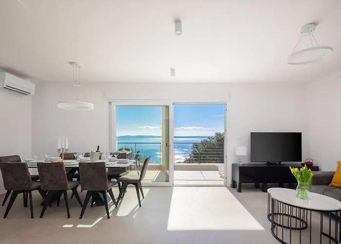 Modern Maris - With Heated Pool & Sea View Villa