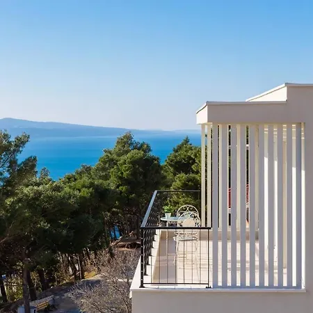 فيلة Modern Maris - With Heated Pool & Sea View بريلا