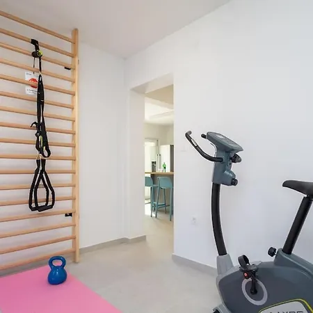 فيلة Modern Maris - With Heated Pool & Sea View