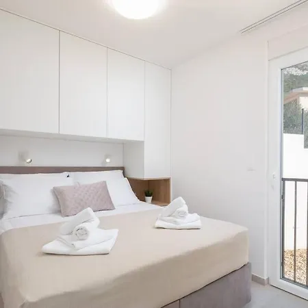 Villa Modern Maris - With Heated Pool & Sea View Brela