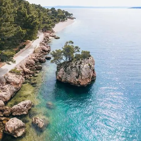 Villa Modern Maris - With Heated Pool & Sea View *