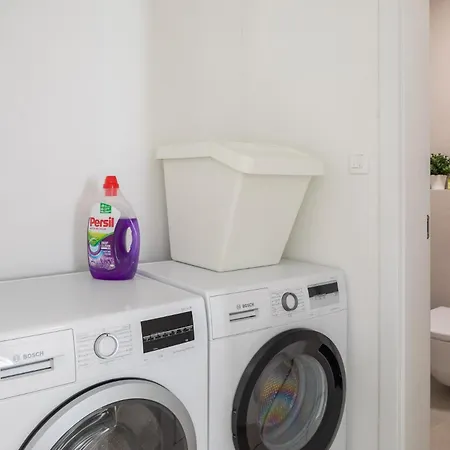 Modern Maris - With Heated Pool & Sea View