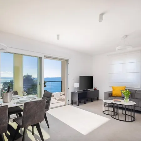Modern Maris - With Heated Pool & Sea View بريلا