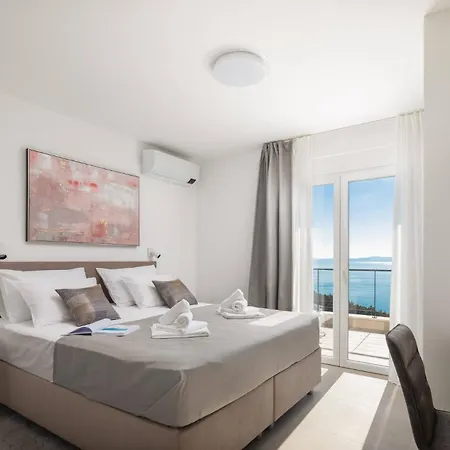 Modern Maris - With Heated Pool & Sea View بريلا