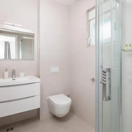 Modern Maris - With Heated Pool & Sea View * Brela