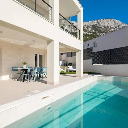 Вілла Modern Maris - With Heated Pool & Sea View